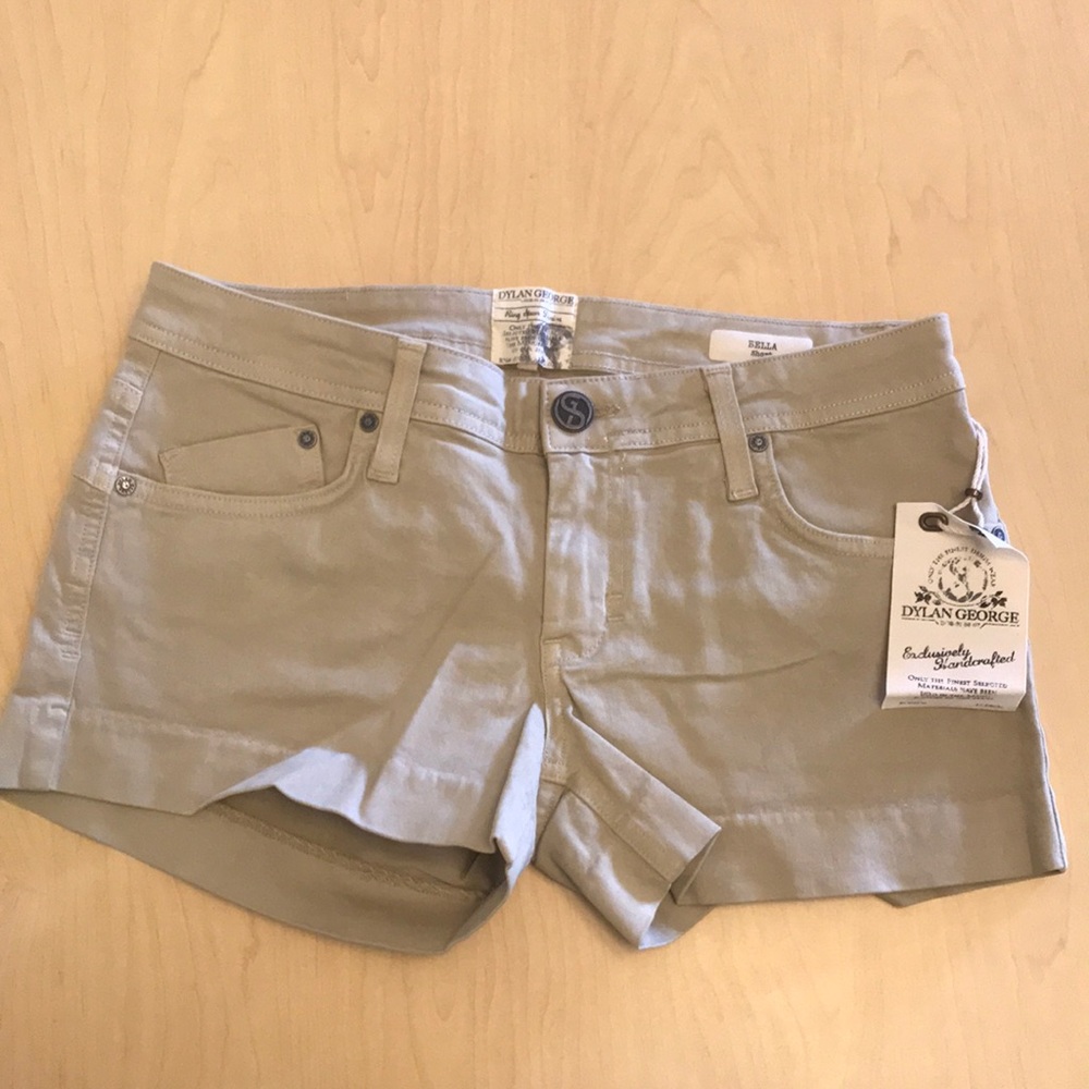 Tan short shorts!